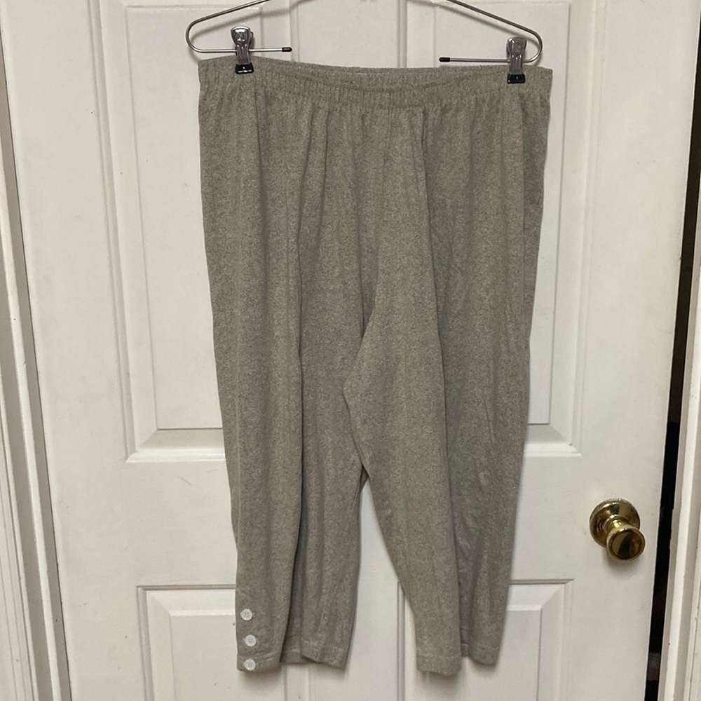 Green hue Button-Detail Pants